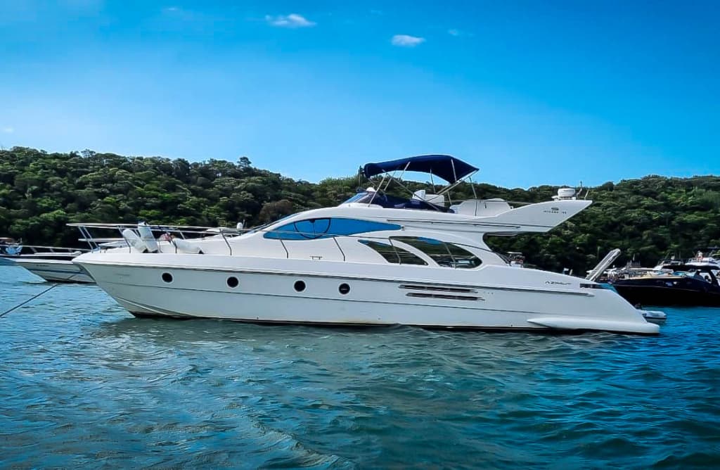 Lancha Azimut 62'